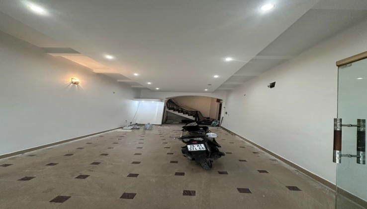 CHO THUÊ NHÀ LÔ GÓC KD TRÀ SỮA, CÀ PHÊ, SPA PHỐ KIM NGƯU 24 TR, 3 TẦNG, 60M2, MT 4M